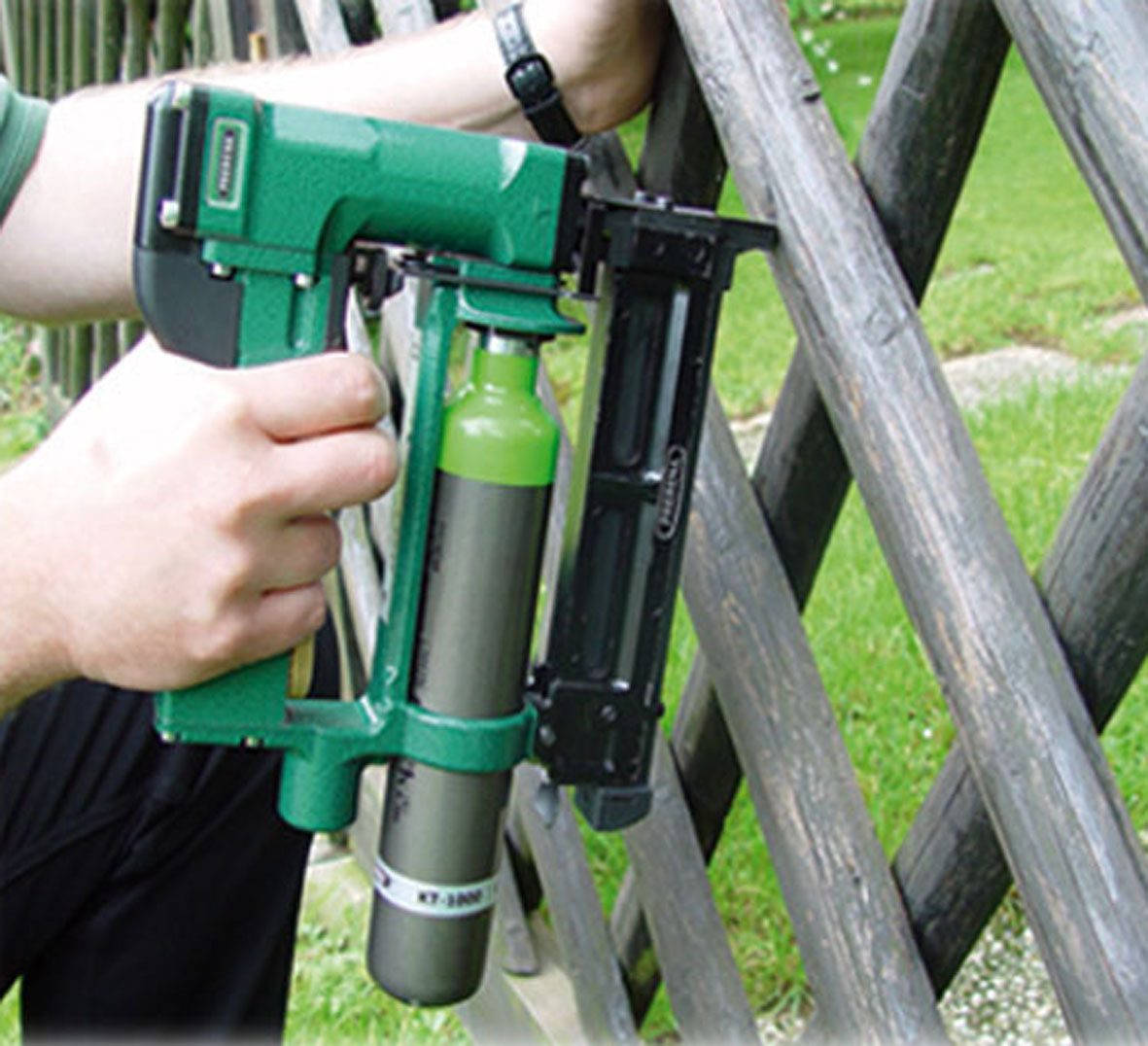 PKT-2-ES40-S Druckluft-Kartuschennagler für 15-40mm PKT-2-ES40-S Druckluft-Kartuschennagler für 15-40mm