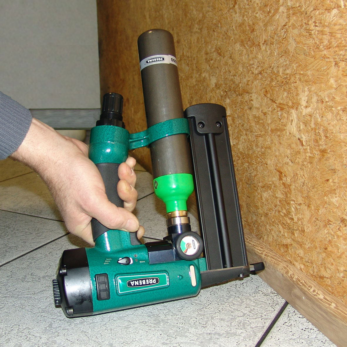 PKT-2-J50SD-S Druckluft-Kartuschennagler für 16-50mm PKT-2-J50SD-S Druckluft-Kartuschennagler für 16-50mm
